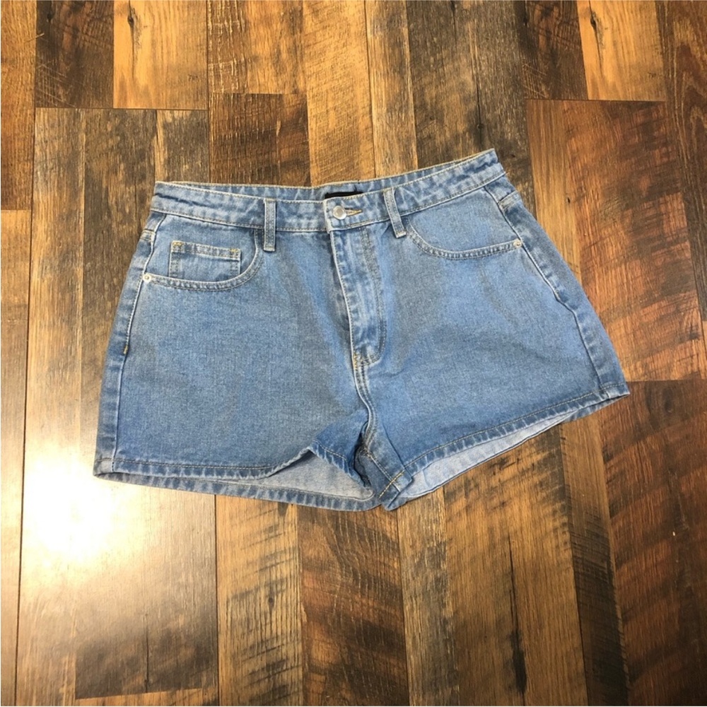 NWOT Pretty Little Thing Jean Shorts